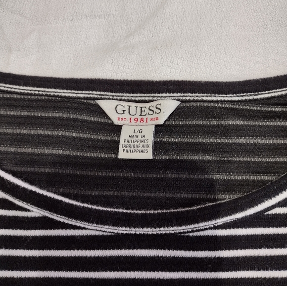 WOMENS GUESS CROP TOP SZ. LARGE BLACK WHITE STRIPE - Picture 3 of 6